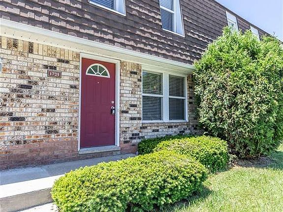 2nd image of 1725 Maisonette Dr #1725