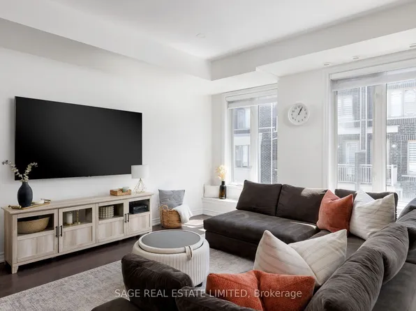 150 Long Branch Ave Unit 22, Toronto, ON M8W 0B1
