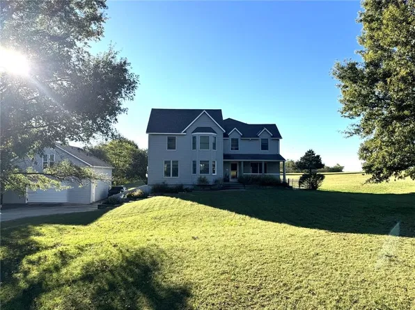 9260 Oakcrest Dr, Lenexa, KS 66227