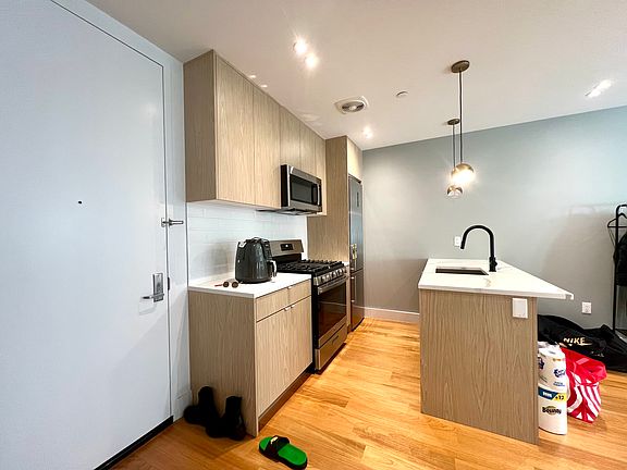 2nd image of 731 E 32nd St #7