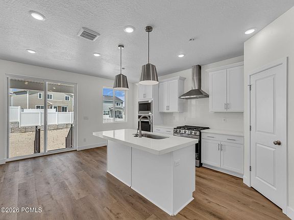 4th image of 7108 Woods Rose Dr