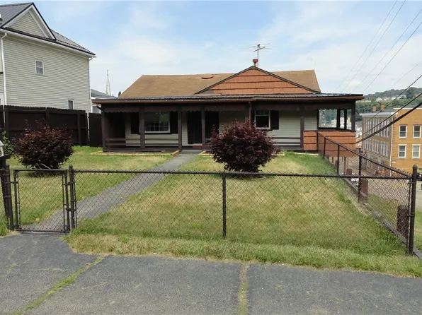 265 Indiana Ave, Chester, WV 26034