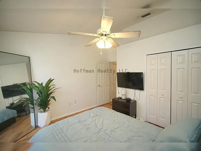 6921 Jamestown Manor Dr — Photo 14