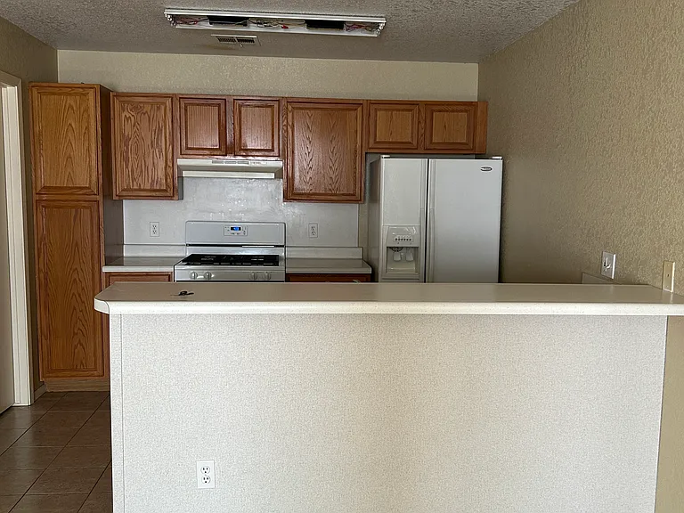 Kitchen with bar