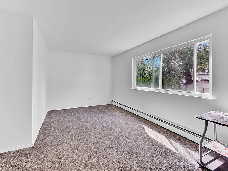 84 White Oak St #2 — Photo 10