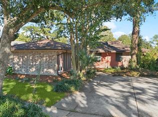 4301 Neyrey Dr, Metairie, LA 70002