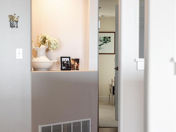 5th image of 708 N Dockside Cir Unit E2