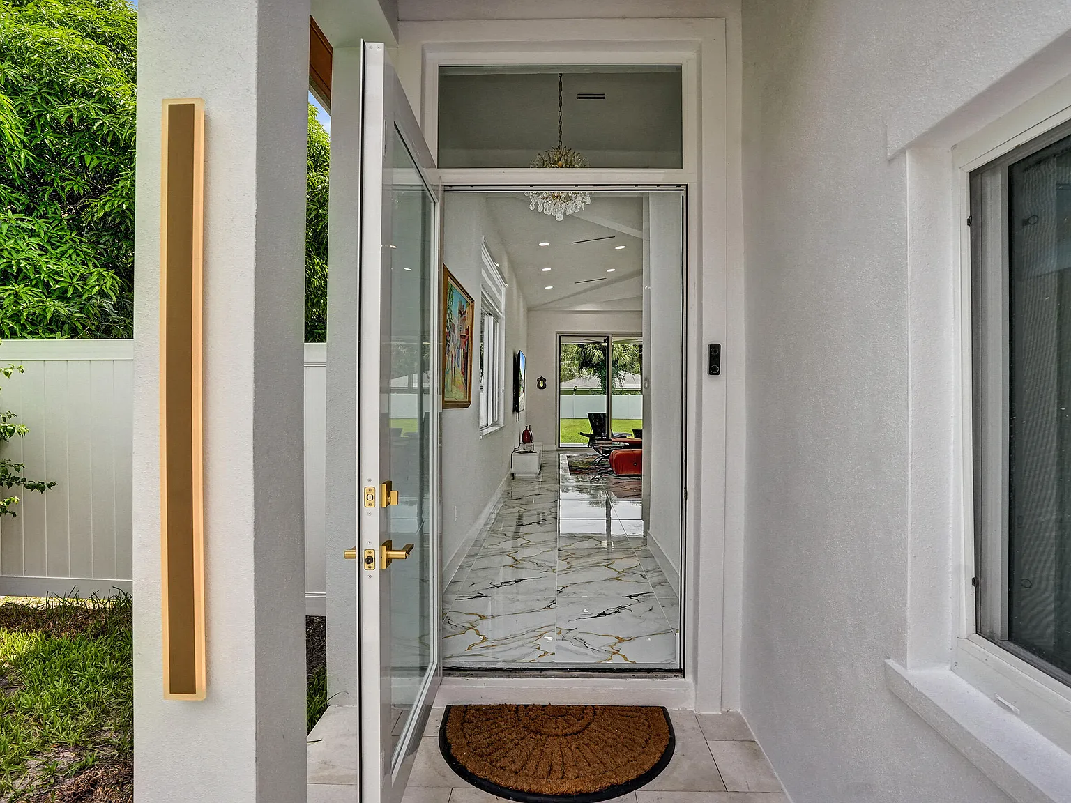 3 bed, 3.0 bath, 1850 sqft, $6,500 — Photo 4