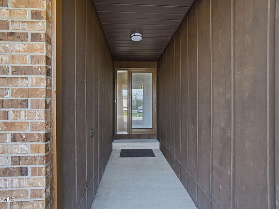 5th image of 1717 Manor Hill Rd #5