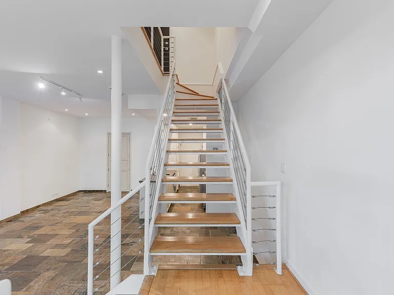 33 Price St #3 — Photo 15