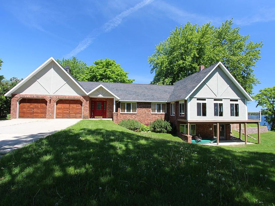 1st image of 1301 Geneva Dr