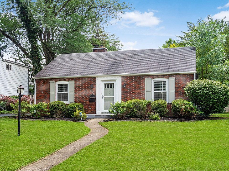 1st image of 2769 Parkland Pl