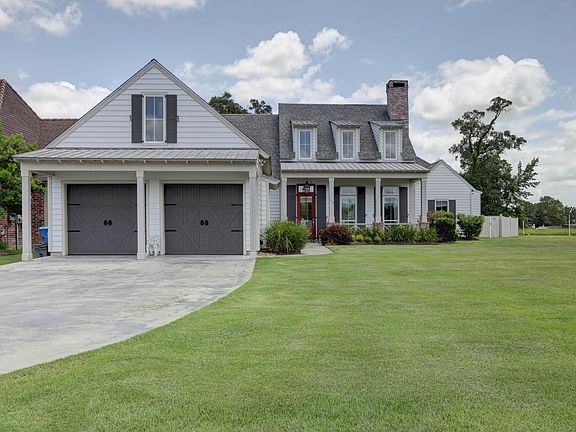 2nd image of 110 Thames Dr