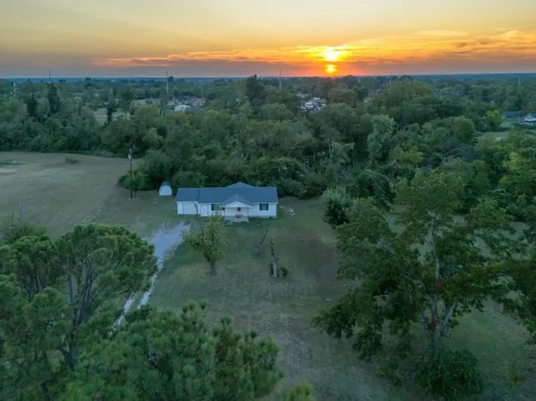 26 Nix Allen Ln, Shawnee, OK 74801