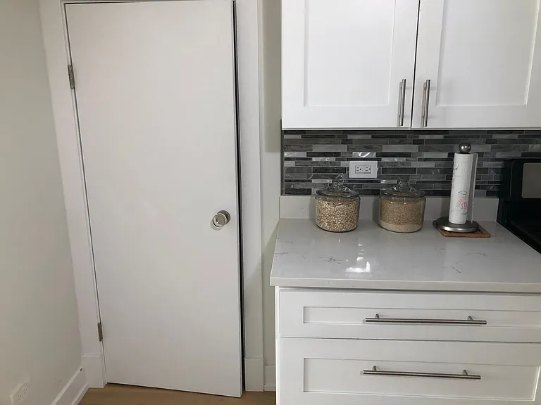 4514 N Harding Ave #2 — Photo 22