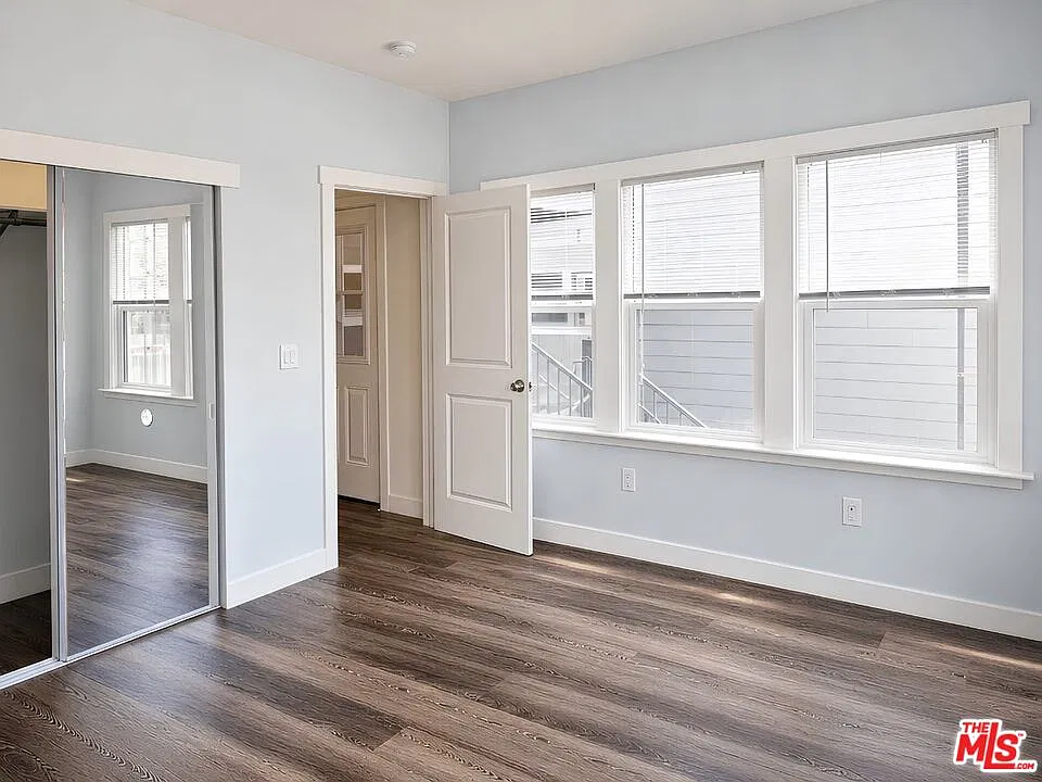 3 bed, 2.0 bath, 1380 sqft, $3,550 — Photo 3