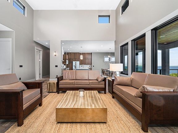 4th image of 9319 S Majestic Ridge Dr