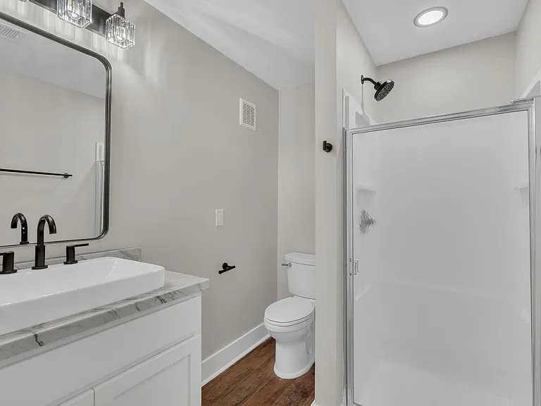 1808 State St #209 — Photo 20