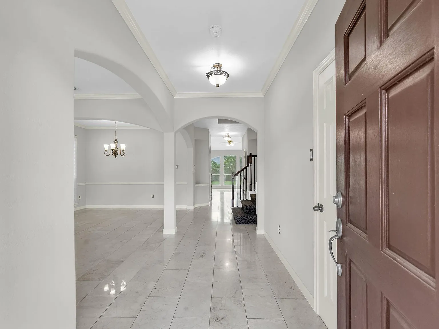5 bed, 3.5 bath, 3062 sqft, $2,900 — Photo 4