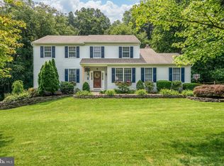 454 Creekside Dr, Downingtown, PA 19335