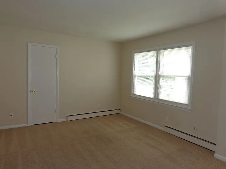 4638 Coronet Ave — Photo 3