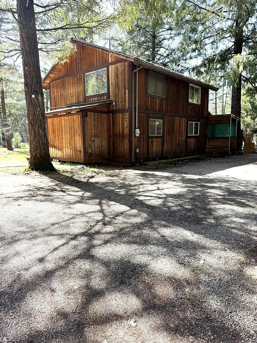 765 Lone Mountain Rd photo 1