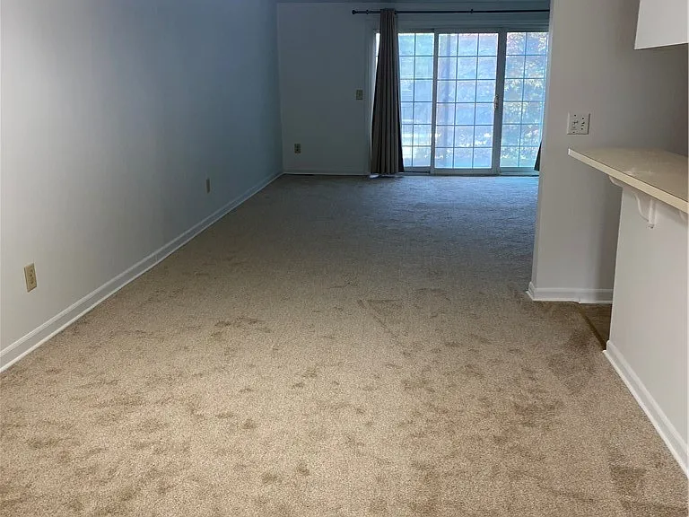 4585 Chestnut Ridge Rd #4 — Photo 7