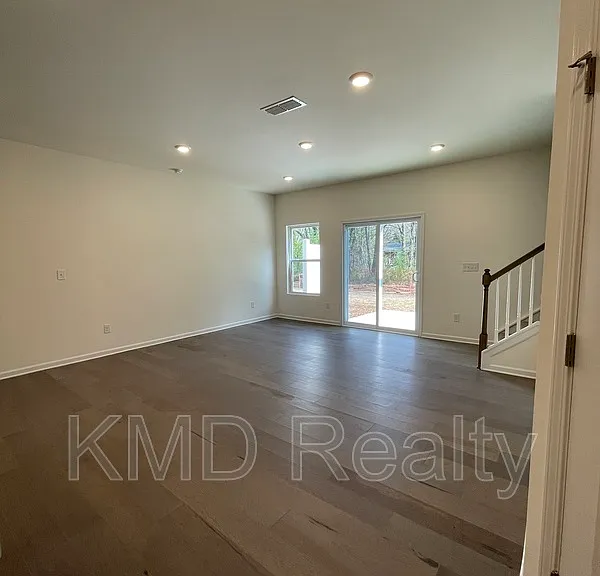 260 Abington St — Photo 3