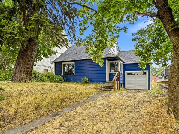 512 N Main St, Moscow, ID 83843