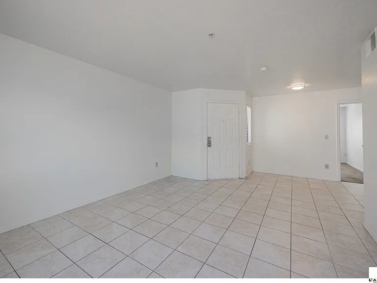 16033 N 25th St #102 — Photo 5