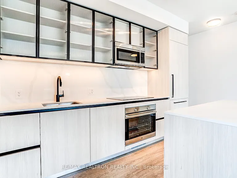 425 Front St E #1213 — Photo 10