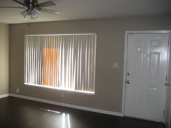 2nd image of 6212 Inglewood Ave #6212
