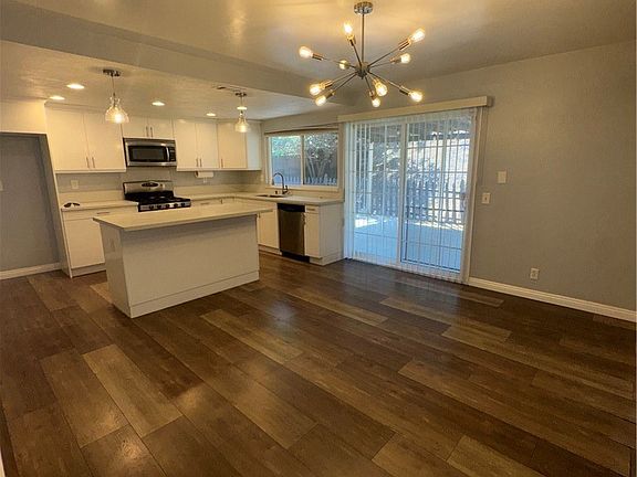 5th image of 2152 Trafalgar Ave