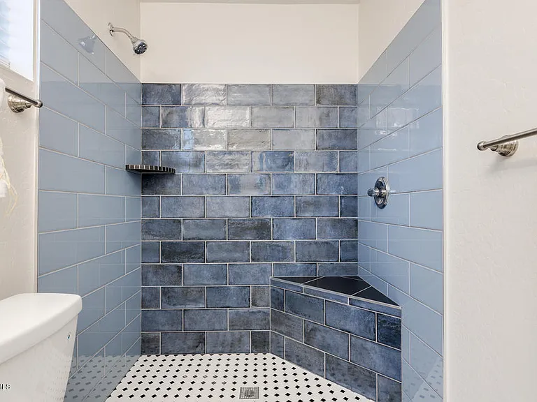 15703 N 33rd Pl — Photo 22