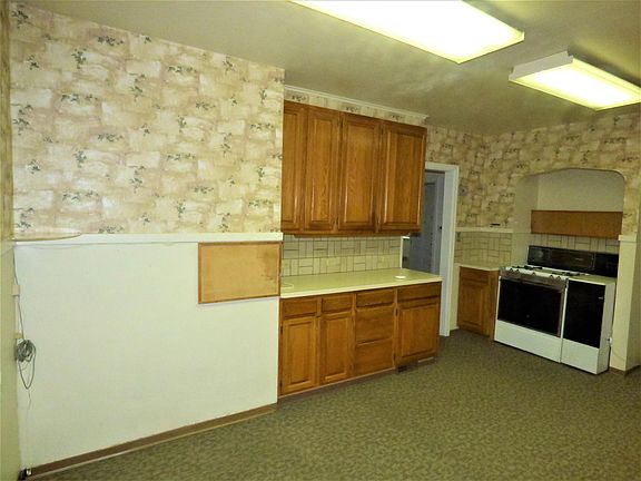 5th image of 8213 E Euclid Ave