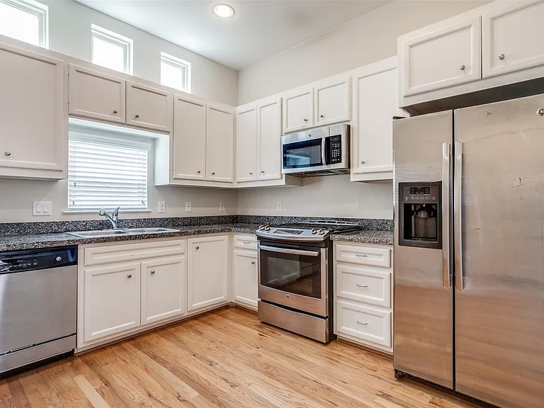 2710 Hullsmith Dr #401 — Photo 16