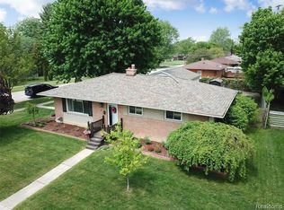 9138 Norbury Dr, Swartz Creek, MI 48473