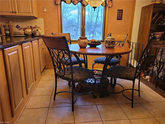 5th image of 16969 Deer Path Dr