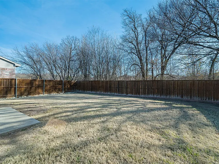 1316 Willow Tree Dr — Photo 5