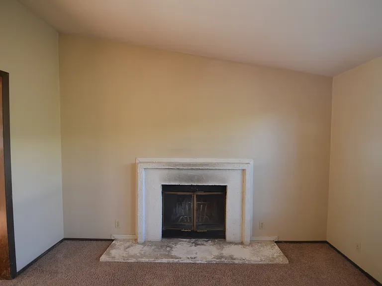347 Huron Rd #450 — Photo 18