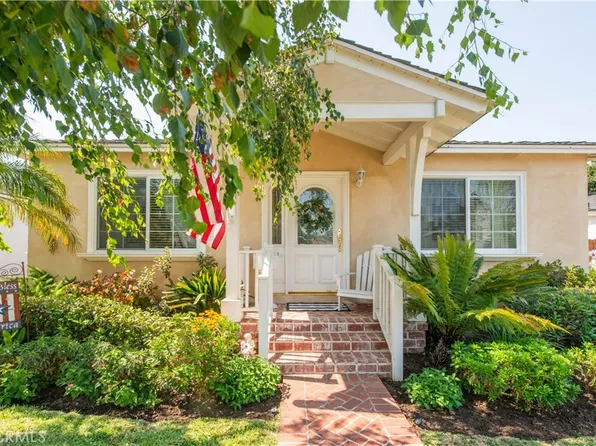 17436 Collins St, Encino, CA 91316