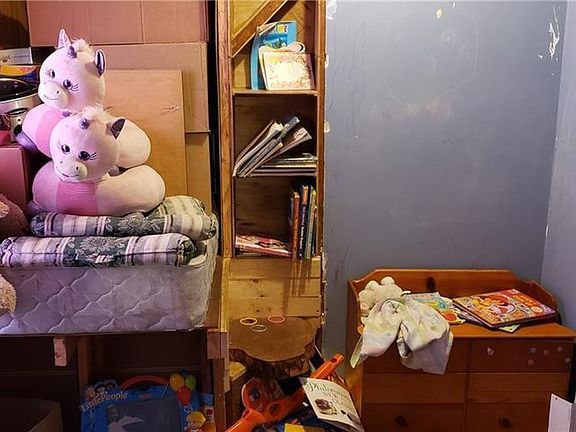 4th image of 431 Wilson Ave