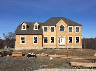 3 Gleneagles Ct, Monroe, NY 10950