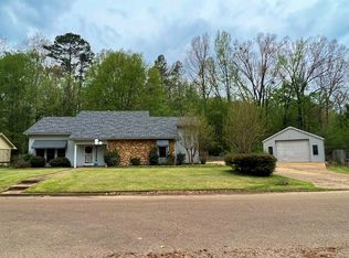 660 Old Hickory Rd, Grenada, MS 38901