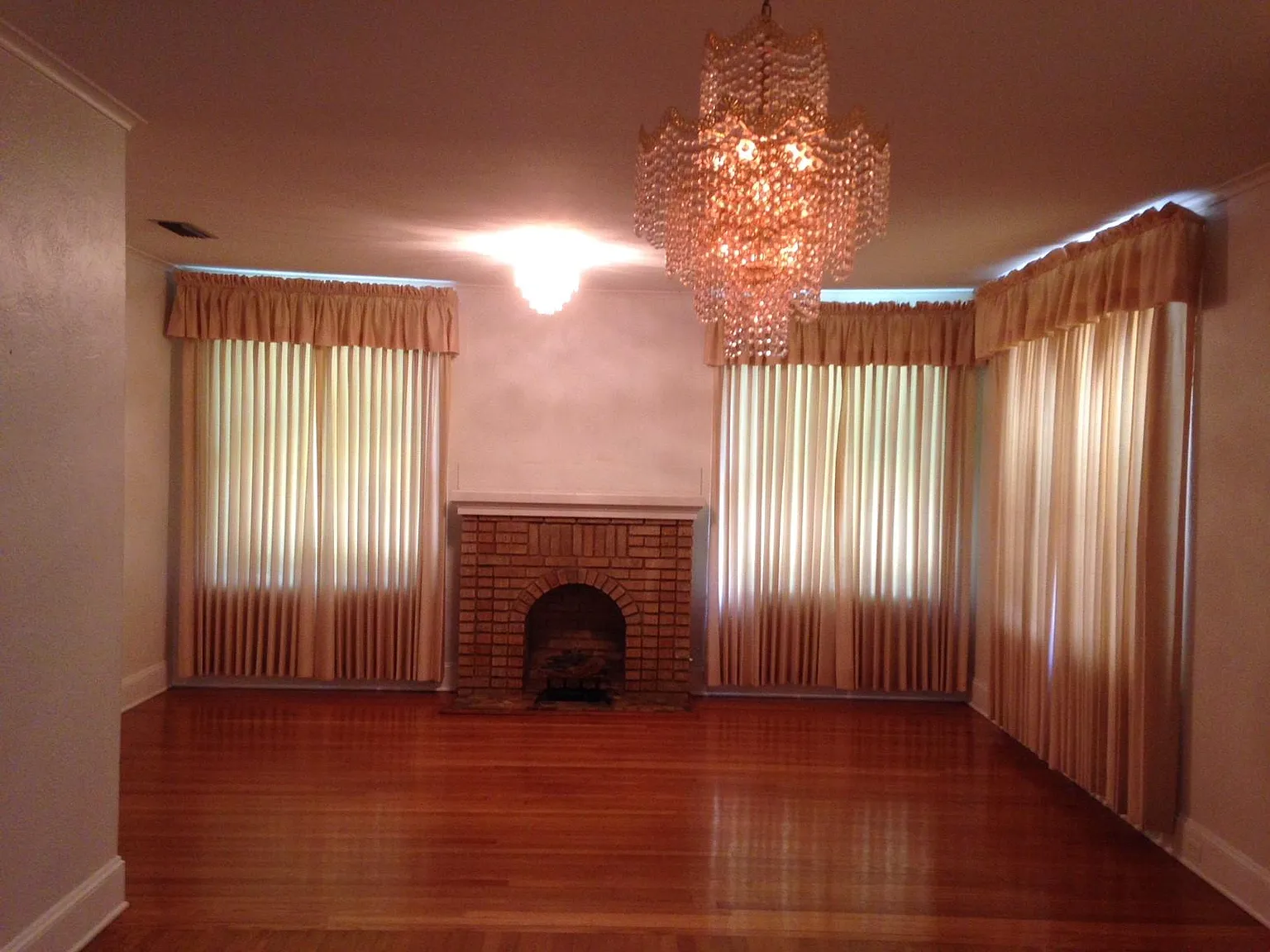 3 bed, 1519 sqft, $1,300 — Photo 2
