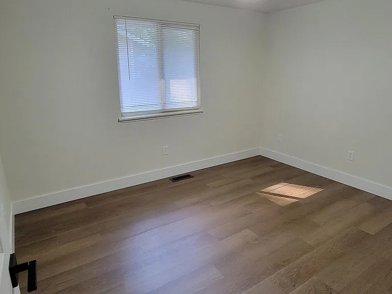2480 Lund Ave SE — Photo 20