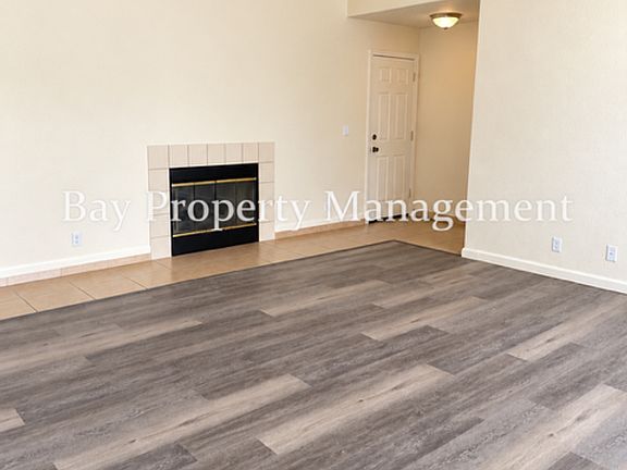 3rd image of 1001 Highpoint Ct