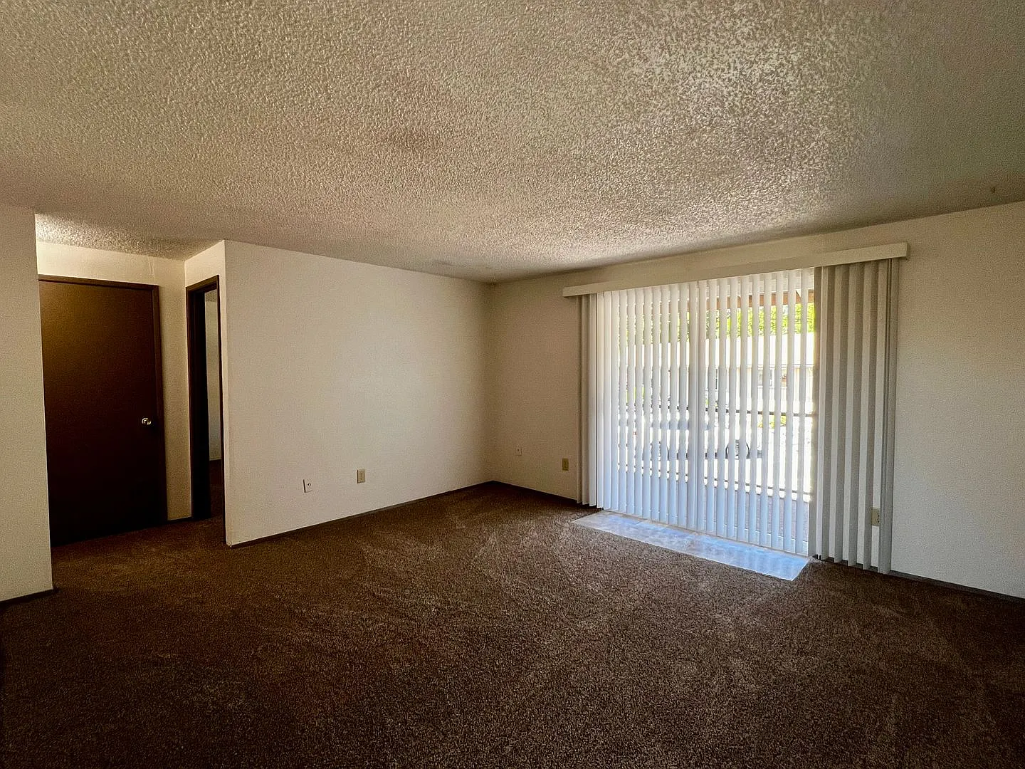 Multi-level apartments in Terrace Heights — Photo 3