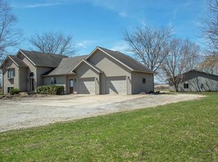 2346 Midway Ave, Denver, IA 50622