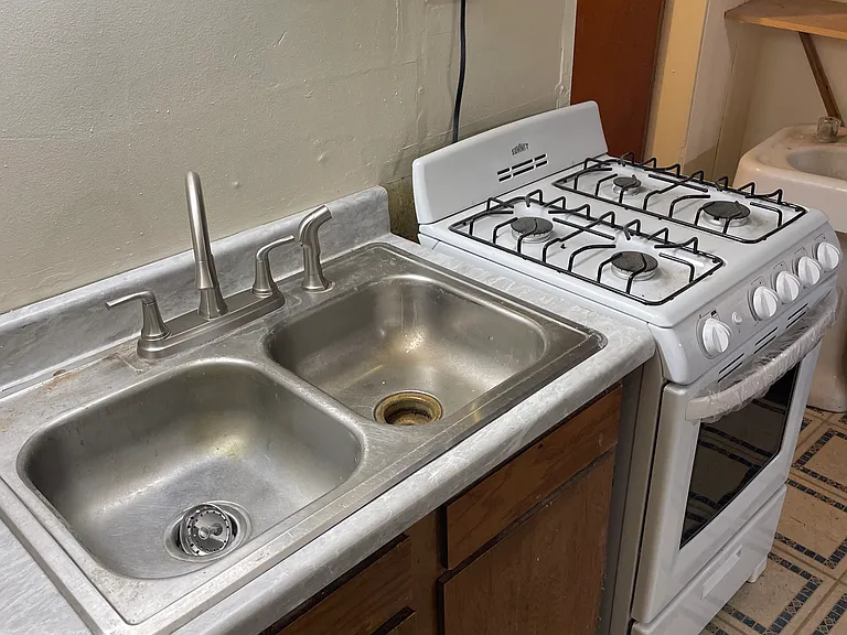 7412 S Euclid Ave #B — Photo 1